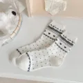 Calcetines de algodón de estilo coreano para mujer con patrón de corazón negro y lunares diarios. - Talla única / Corazón Blanco