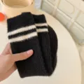 Chaussettes femme duveteuses hiver chaudes mi-hautes noir deux bandes style décontracté mode - Taille unique / Noir