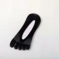 Women's black five-toe mesh invisible boat socks, breathable and thin summer hosiery. - One Size / Black