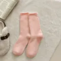 Calcetines de invierno mullidos rosas, calcetines térmicos suaves de felpa para mujer. - Talla única / Estilo de Color Sólido / Rosa Anaranjado