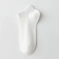 Witte mesh enkelsokken voor dames, ademende korte katoenen sokken voor de lente en zomer. - Eén maat / Wit