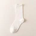 Mujeres calcetines blancos de tubo medio liso de malla transpirable de verano calcetin - Talla única / Blanco