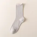 Mujeres verano delgado color sólido calcetines de tubo medio malla transpirable - Talla única / Gris claro