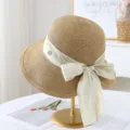 Vrouwen zomer strohoed met brede rand en strik strand zonbescherming stijlvol. - M (56-58cm) / Khaki