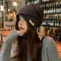 Stilvolle slouchy Beanie Mütze für Damen dunkelgrau gestrickt streetwear bequeme Mütze - Schwarz