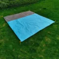 Tragbare wasserdichte Outdoor Camping Picknickmatte Stranddecke mit praktischen Erdankern. - 200*210cm / Blau und Grau