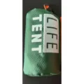 Tente de survie d'urgence extérieure portable imperméable thermique pour le camping randonnée - Tente avec Sac de Rangement, Porte et Sifflet / Vert
