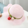 Rosa spitze baby sonnenhut mit süßem erdbeerdekor, breite krempe sommer prinzessin strandhut. - 2-5 Jahre (50-52 cm) + Einheitsgröße / Hellrosa