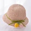 Süßer Babystrohhut mit grünem Band und Erdbeer Anhängern, atmungsaktiver Sommersonnenschutz. - 1-5 Jahre (48-52 cm) + Einheitsgröße (verstellbarer Kordelzug) / Rosa