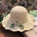 Damen Strohhut Sommer Strand Sonnenhut Häkelblume ländlicher Stil beige Urlaubsbequemer Hut - M (56-58cm) / Beige