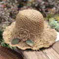 Gehäkelter Strohhut mit grüne Blätter Blume, große Krempe Sommer Strand Sonnenhut. - M (56-58cm) / Hellbraun