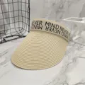 Sommer Stroh Sonnenblende Hut für Damen, beige leere Oberseite Strandkappe mit Buchstaben. - Gebrochenes Weiß