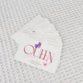 Carte di carta decorative con testo elegante e motivi a farfalla, perfette per i regali. - Biglietti Queen / Set di 10 fogli