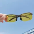 Gafas de sol polarizadas para hombre con lentes amarillas de visión nocturna para conducir. - Montura color cañón y lentes amarillas de visión nocturna