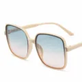 Gafas de sol cuadradas de moda para mujer con montura beige y lentes degradadas elegantes. - Montura beis con lentes degradadas de azul a rosa