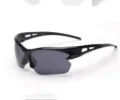 Occhiali da Sole Sportivi da Ciclismo Montagna Neri con Lenti Grigie Antivento Outdoor - Occhiali da sole nero lucido con lenti grigie