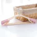 Adult seamless plastic clothes hanger wide shoulder anti-slip pink variant display item - Nordic Pink