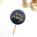 Vue detaillee du topper de gateau d'anniversaire en acrylique noir avec texte Happy Birthday. - Style Standard (Noir)