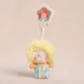 Simpatico ciondolo in peluche bambola stella soffice con capelli gialli e grembiule - Giallo