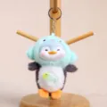 Carino portachiavi in peluche di pinguino, viso in vinile ciondolo borsa giocattolo. - Verde