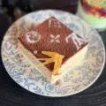 Dettaglio topper per torta rondella in acrilico dorato, elegante decorazione per dessert. - Rondine Marcata 1 / 5 Pezzi/Confezione
