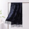 Lussuosa sciarpa scialle in seta con nappe e bottoni cinesi, elegante design floreale per donna. - -1 Seta Xiangyun - peonia in seta blu a doppio strato