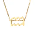 Collier pendentif zodiaque Verseau en acier inoxydable doré détail vue rapprochée bijou - Signe du zodiaque Verseau