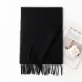 Soft minimalist black pure cashmere scarf with elegant fringe tassels for winter - Black