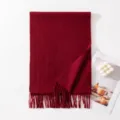 Eleganter weinroter Schal aus reinem Kaschmir mit Fransen für den Winter-Look - Ancorra Rot