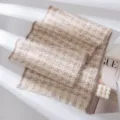 Morbida sciarpa invernale a quadri con frange, tessuto in misto lana, toni neutri eleganti. - FHY24-7012-3 caffè beige