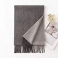Bufanda de lana de doble cara de color sólido invierno cálido borla moda unisex chal - 30x180cm / Gris Oscuro y Gris Claro