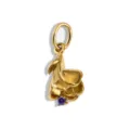 Goldfarbene Titanstahl Monatsblume Halskette Anhänger mit einem funkelnden violetten Stein. - Stahlfarben / Irisblüten mit violetten Strasssteinen (Februar)