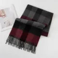 Sciarpa in lana a quadri classica da donna con frange, calda e comoda per l'inverno. - FHY24-7019-1 quadri grigio nero rosso / 180*30CM