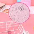 Niedlicher Cartoon Frucht Handfächer für den Sommer, tragbarer rosa Mini Fächer Geschenk. - Rosa
