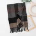 Klassischer Karo Wollschal mit Fransen, weicher Winter warmer Halswärmer für Damen stylisch. - FHY24-7019-3 Grau-schwarz-kamelfarbenes Karo
