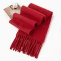 Sciarpa invernale rossa in lana con eleganti frange, accessorio moda caldo e spesso. - Rosso Fumo