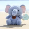 Simpatico elefante di peluche blu morbido animale farcito con etichetta per regalo di compleanno - Peluche profumato elefante - Circa 17 cm/170 g