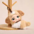 Delizioso portachiavi di peluche a forma di cagnolino con viso in vinile per zaino e borse. - Bambola cagnolino in vinile sdraiata - circa 15 cm/65 g con anello a molla
