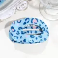 Blau-rosa Leopardenmuster Haarklammer süße hohle Haifischklammer für Damen Haarstyling Zubehör. - Flache Klammer / Blauer Leopard