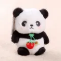 Niedlicher Panda Plüschtier Anhänger mit Erdbeer Dekor, weiches Stofftier Taschenaccessoire. - 11cm / Roter Erdbeerblüten Panda