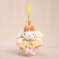 Simpatico ciondolo con coniglietto di peluche, cinturino giallo e vestito a tulipano. - Arancione
