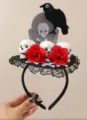 Στήκα αποκριάτικου κρανίου Halloween με μαύρο κοράκι ταφόπλακα και κόκκινα τριαντάφυλλα - Κοράκι με Κόκκινο Λουλούδι