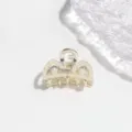 Elegante goldene Legierungs-Mini-Haarklammer verziert mit Kunstperlen für modischen Damenhaarschmuck. - Perlenohren (3 cm)