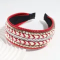 Serre-tête large tissé avec strass et rivets, bandeau bohème élégant pour les femmes. - Tresse plate rouge
