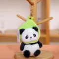 Llavero de peluche de panda lindo con capucha verde, colgante de bolsa suave y tierno. - Panda con gorro de pera 11 cm