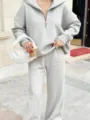 Ensemble sweat-shirt gris demi-zip et pantalon large, tenue décontractée et confortable. - XS / Haut et Bas / Gris clair