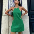 Robe d'été en lin vert licou dos nu mini robe sans manches tenue de plage chic - S / Vert