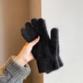 Guanti invernali spessi e caldi in maglia da donna, soffici guanti neri touchscreen. - Tinta Unita Pelo Corto Dita Separate / Nero