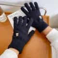 Guantes de punto negro con bonito bordado de oso, guantes táctiles cálidos de invierno. - Negro