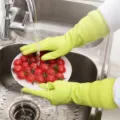 Thickened rubber household cleaning gloves, waterproof dishwashing long gloves, green. - S / Green